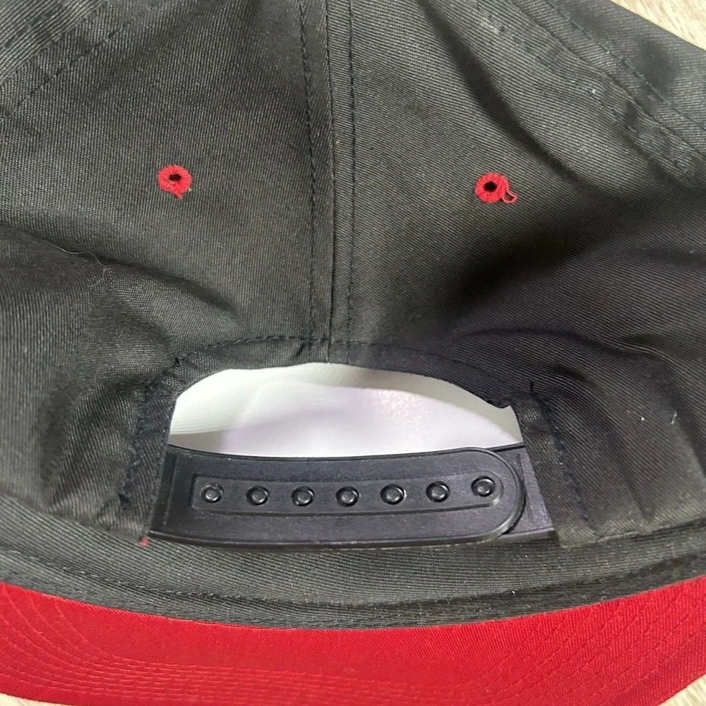 VTG‎ Red Dog Snapback Hat Beer Black Red Adjustable Retro 90s Cap